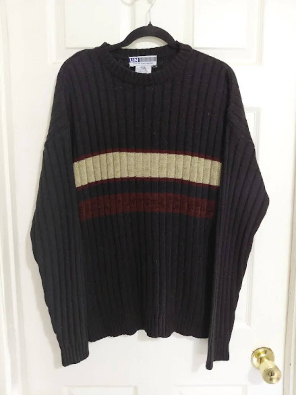 Vintage 90's Y2K UNTIED Men's Black Cream Burgundy Colorway Ribbed Knit Sweater
